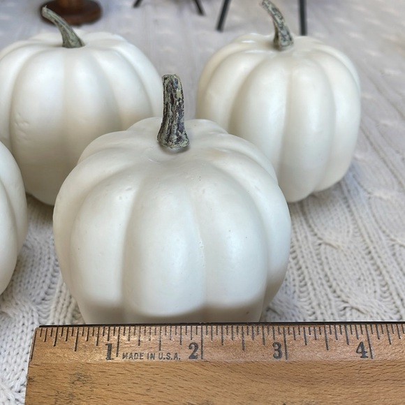 Pumpkin decor 5 white lightweight foam plastic used see stray marks/blemishes - Picture 4 of 11